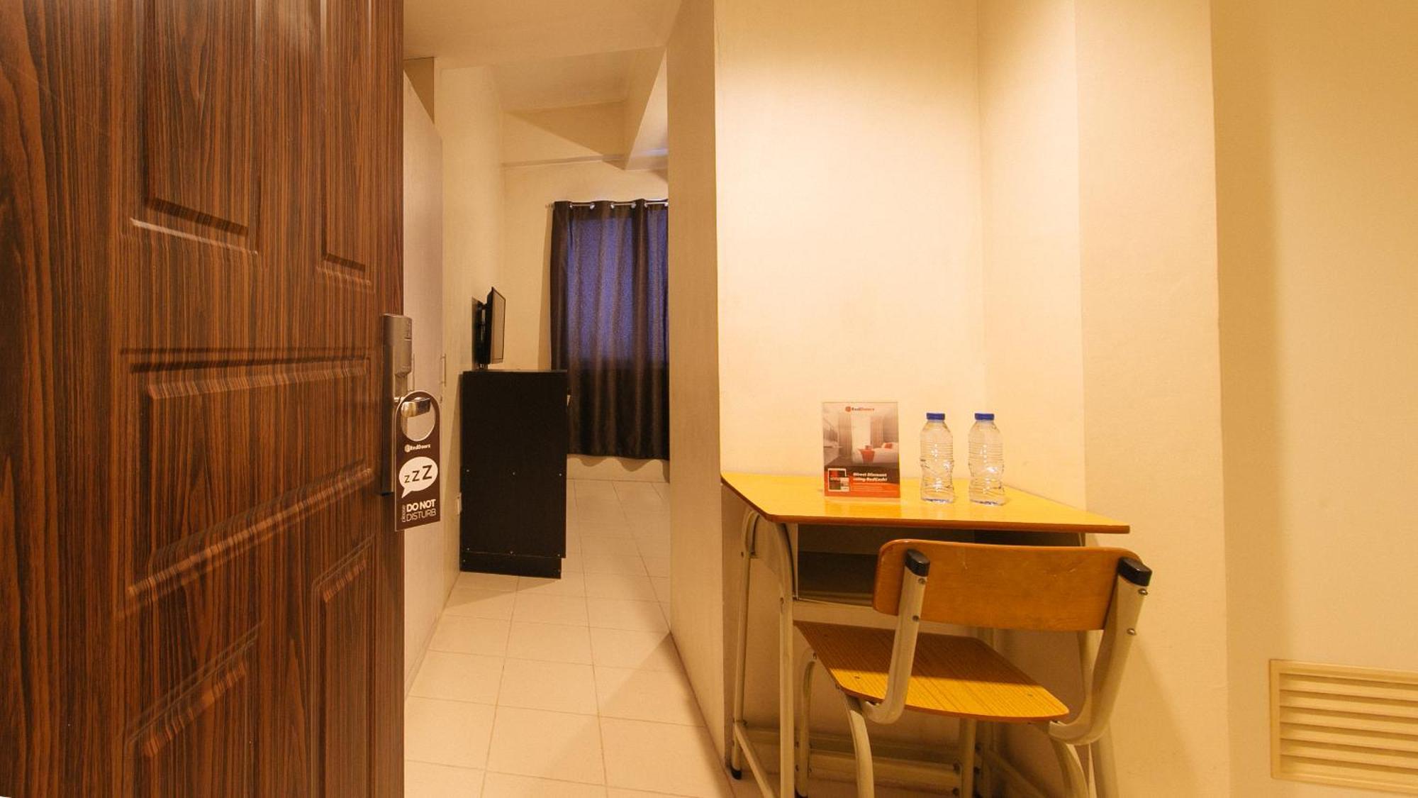 Reddoorz Plus @ E Rodriguez Corner Banawe Quezon City Esterno foto