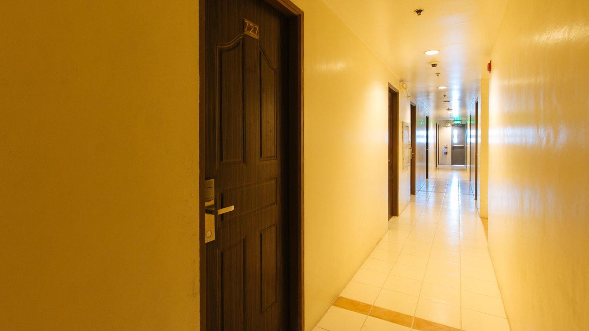 Reddoorz Plus @ E Rodriguez Corner Banawe Quezon City Esterno foto